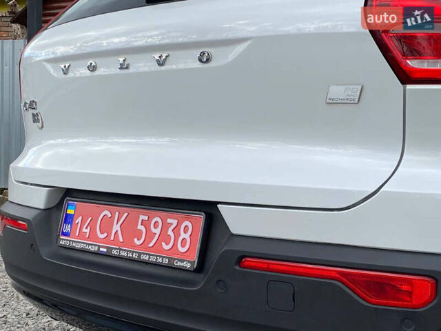 Вольво XC40 2021 в Самборе на Automoto.ua Белый Вольво XC40, объемом двигателя 0 л и пробегом 163 тыс. км за 23999 $, фото 28 на Automoto.ua