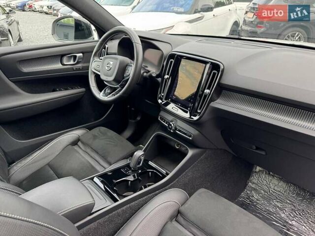 Білий Вольво XC40, об'ємом двигуна 0 л та пробігом 52 тис. км за 26699 $, фото 39 на Automoto.ua