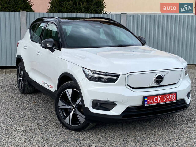 Вольво XC40 2021 в Самборе на Automoto.ua Белый Вольво XC40, объемом двигателя 0 л и пробегом 163 тыс. км за 23999 $, фото 14 на Automoto.ua
