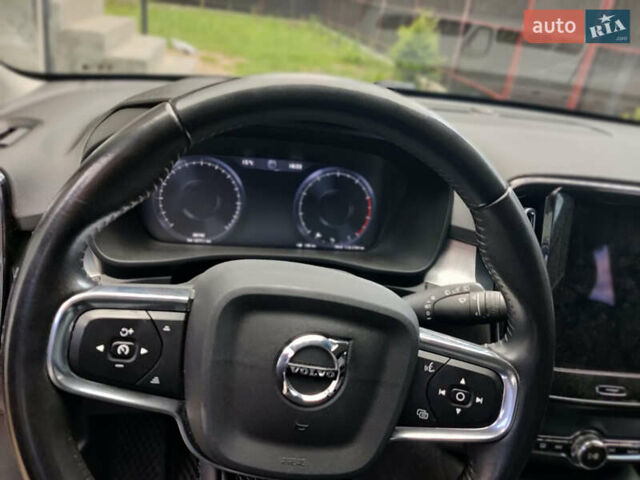 Білий Вольво XC40, об'ємом двигуна 1.97 л та пробігом 67 тис. км за 26300 $, фото 17 на Automoto.ua