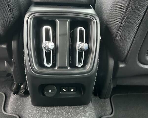 Белый Вольво XC40, объемом двигателя 1.48 л и пробегом 72 тыс. км за 28500 $, фото 8 на Automoto.ua