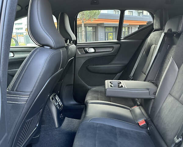 Белый Вольво XC40, объемом двигателя 1.5 л и пробегом 50 тыс. км за 34900 $, фото 49 на Automoto.ua