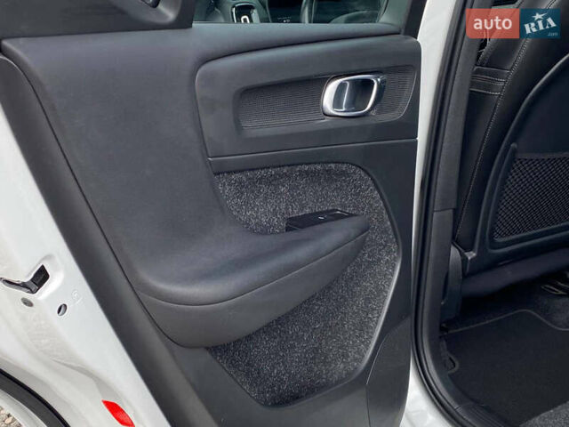 Вольво XC40 2021 в Самборе на Automoto.ua Белый Вольво XC40, объемом двигателя 0 л и пробегом 163 тыс. км за 23999 $, фото 62 на Automoto.ua
