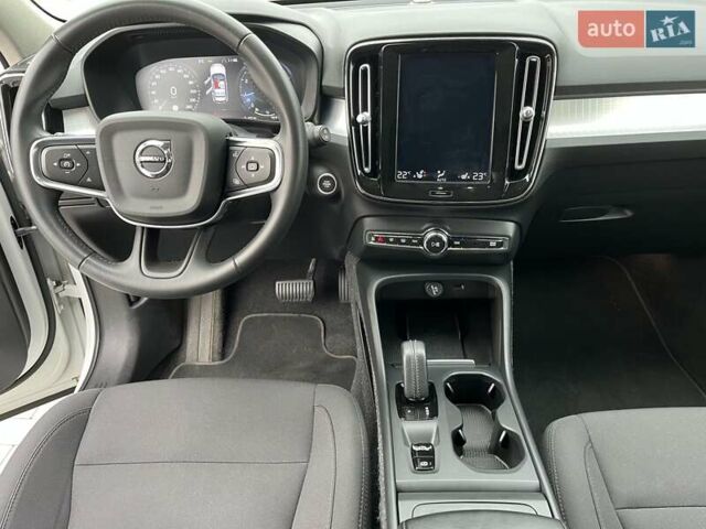 Белый Вольво XC40, объемом двигателя 1.48 л и пробегом 72 тыс. км за 28500 $, фото 9 на Automoto.ua