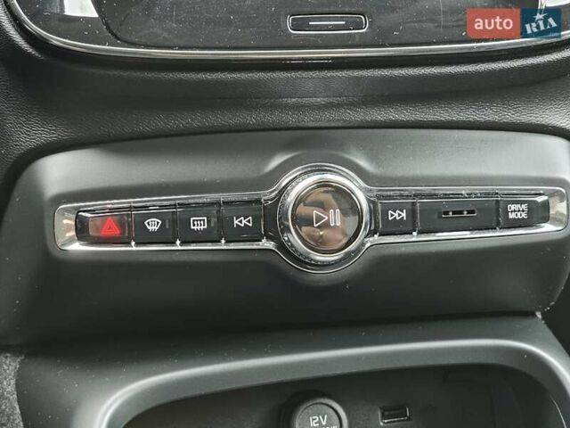Білий Вольво XC40, об'ємом двигуна 1.48 л та пробігом 69 тис. км за 29200 $, фото 54 на Automoto.ua