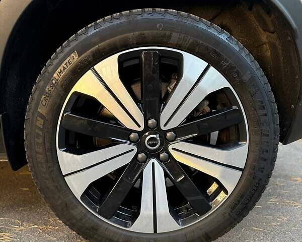 Белый Вольво XC40, объемом двигателя 0 л и пробегом 32 тыс. км за 41000 $, фото 3 на Automoto.ua