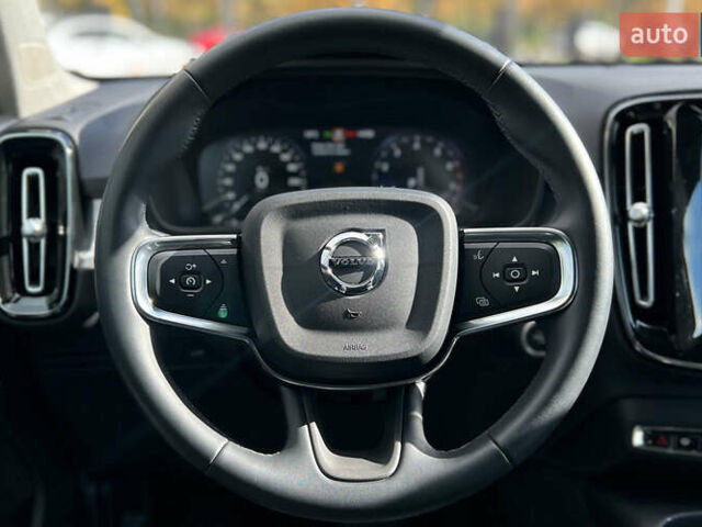 Вольво XC40 2022 в Львове на Automoto.ua Белый Вольво XC40, объемом двигателя 1.97 л и пробегом 126 тыс. км за 20900 $, фото 10 на Automoto.ua