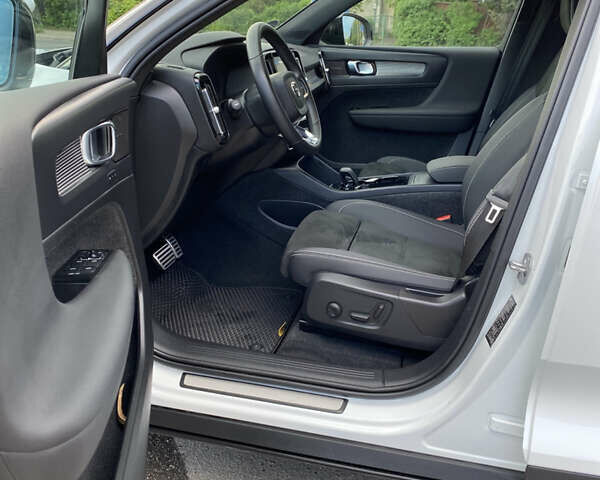 Білий Вольво XC40, об'ємом двигуна 0 л та пробігом 50 тис. км за 28500 $, фото 10 на Automoto.ua
