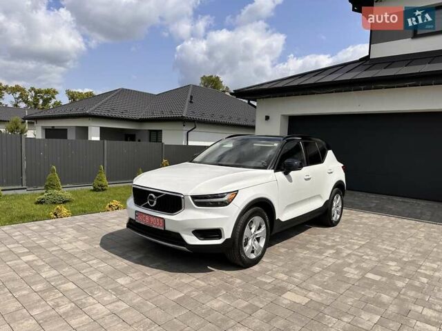 Белый Вольво XC40, объемом двигателя 1.97 л и пробегом 124 тыс. км за 22900 $, фото 1 на Automoto.ua