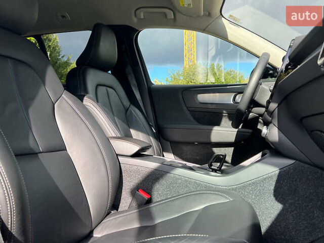 Вольво XC40 2022 в Львове на Automoto.ua Белый Вольво XC40, объемом двигателя 1.97 л и пробегом 126 тыс. км за 20900 $, фото 17 на Automoto.ua