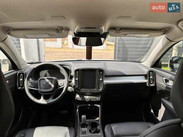 Белый Вольво XC40, объемом двигателя 1.97 л и пробегом 124 тыс. км за 22900 $, фото 8 на Automoto.ua