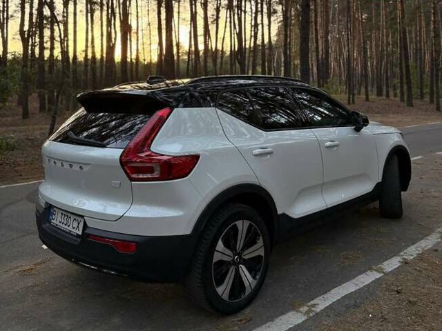 Белый Вольво XC40, объемом двигателя 0 л и пробегом 32 тыс. км за 41000 $, фото 26 на Automoto.ua