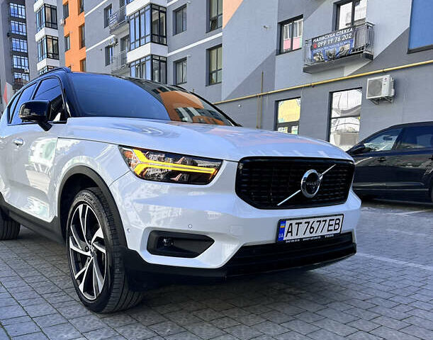 Білий Вольво XC40, об'ємом двигуна 1.97 л та пробігом 35 тис. км за 39000 $, фото 10 на Automoto.ua