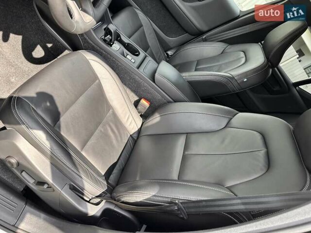 Білий Вольво XC40, об'ємом двигуна 1.97 л та пробігом 124 тис. км за 24700 $, фото 22 на Automoto.ua