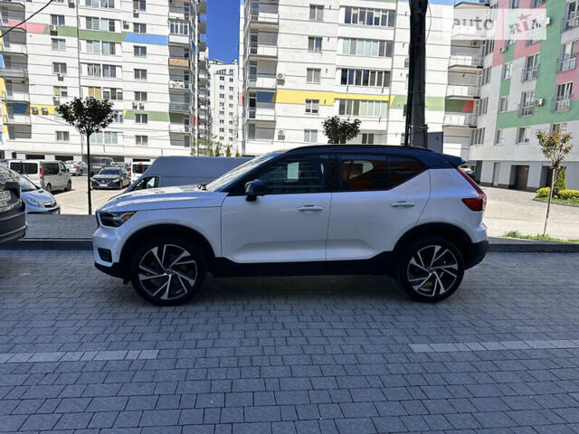 Білий Вольво XC40, об'ємом двигуна 1.97 л та пробігом 35 тис. км за 39000 $, фото 12 на Automoto.ua