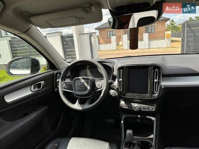 Белый Вольво XC40, объемом двигателя 1.97 л и пробегом 124 тыс. км за 22900 $, фото 9 на Automoto.ua