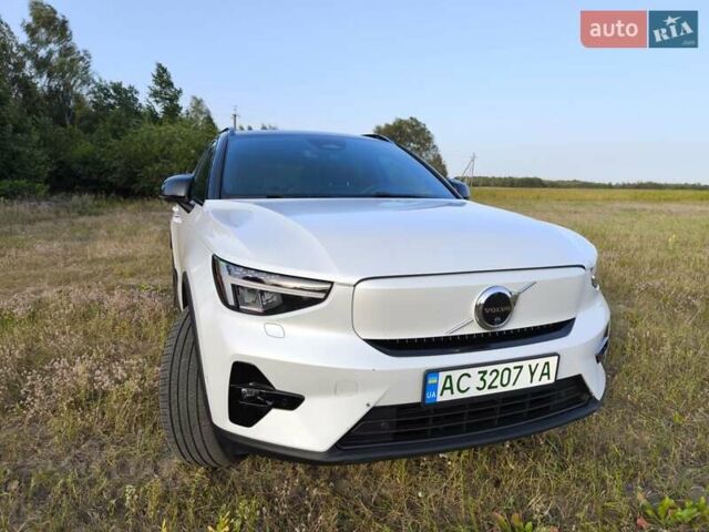 Белый Вольво XC40, объемом двигателя 0 л и пробегом 16 тыс. км за 27800 $, фото 5 на Automoto.ua