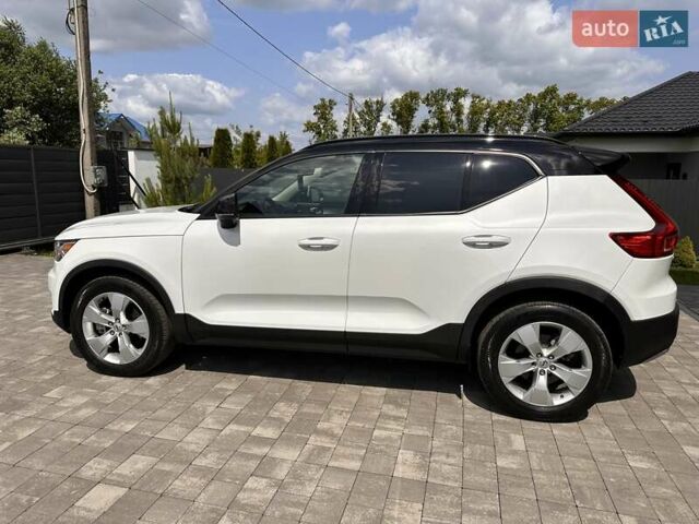 Белый Вольво XC40, объемом двигателя 1.97 л и пробегом 124 тыс. км за 22900 $, фото 5 на Automoto.ua