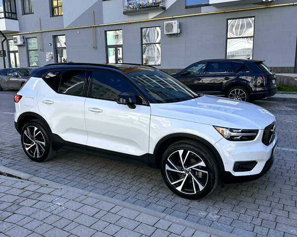 Білий Вольво XC40, об'ємом двигуна 1.97 л та пробігом 35 тис. км за 39000 $, фото 14 на Automoto.ua