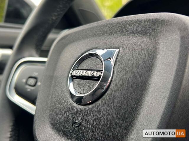 Белый Вольво XC40, объемом двигателя 78 л и пробегом 12 тыс. км за 30600 $, фото 21 на Automoto.ua