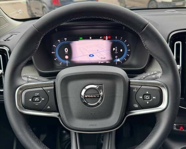 Белый Вольво XC40, объемом двигателя 1.97 л и пробегом 2 тыс. км за 42633 $, фото 18 на Automoto.ua