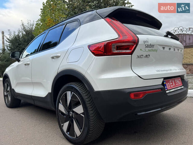 Белый Вольво XC40, объемом двигателя 0 л и пробегом 47 тыс. км за 26499 $, фото 11 на Automoto.ua