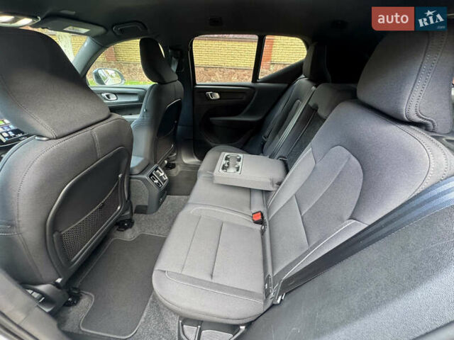 Белый Вольво XC40, объемом двигателя 0 л и пробегом 47 тыс. км за 26499 $, фото 19 на Automoto.ua