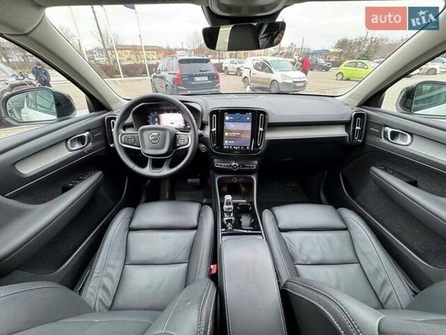 Белый Вольво XC40, объемом двигателя 1.97 л и пробегом 2 тыс. км за 42633 $, фото 31 на Automoto.ua