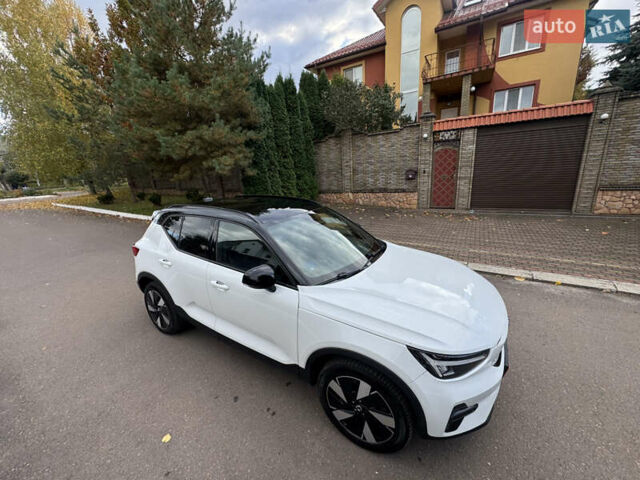 Белый Вольво XC40, объемом двигателя 0 л и пробегом 47 тыс. км за 26499 $, фото 6 на Automoto.ua