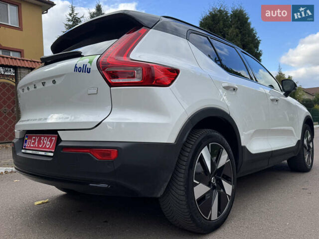 Белый Вольво XC40, объемом двигателя 0 л и пробегом 47 тыс. км за 26499 $, фото 13 на Automoto.ua