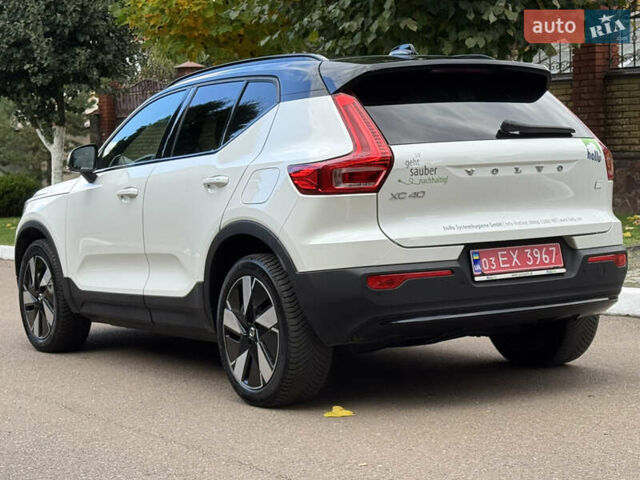 Белый Вольво XC40, объемом двигателя 0 л и пробегом 47 тыс. км за 26499 $, фото 9 на Automoto.ua