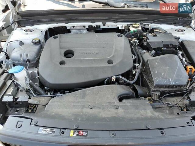 Белый Вольво XC40, объемом двигателя 1.97 л и пробегом 17 тыс. км за 12000 $, фото 11 на Automoto.ua