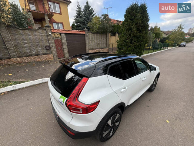 Белый Вольво XC40, объемом двигателя 0 л и пробегом 47 тыс. км за 26499 $, фото 15 на Automoto.ua