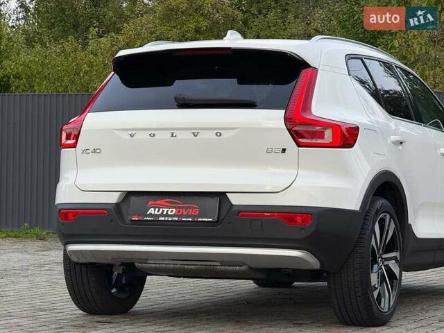 Белый Вольво XC40, объемом двигателя 2 л и пробегом 3 тыс. км за 38799 $, фото 30 на Automoto.ua