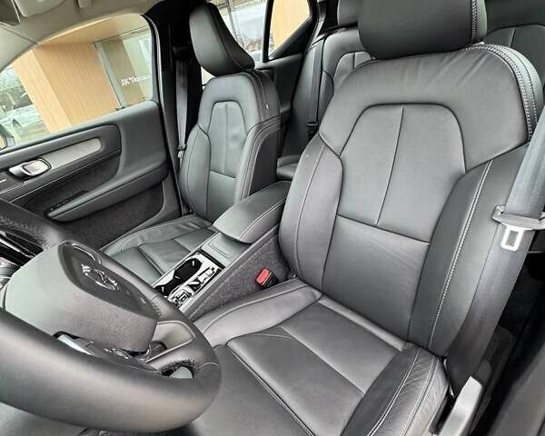 Белый Вольво XC40, объемом двигателя 1.97 л и пробегом 2 тыс. км за 42633 $, фото 15 на Automoto.ua