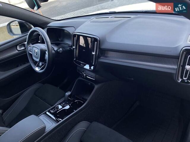 Білий Вольво XC40, об'ємом двигуна 1.97 л та пробігом 1 тис. км за 45788 $, фото 21 на Automoto.ua