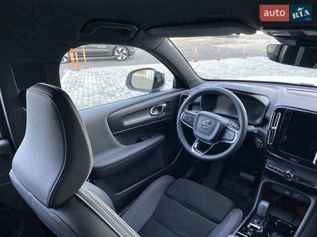 Білий Вольво XC40, об'ємом двигуна 1.97 л та пробігом 1 тис. км за 45788 $, фото 29 на Automoto.ua