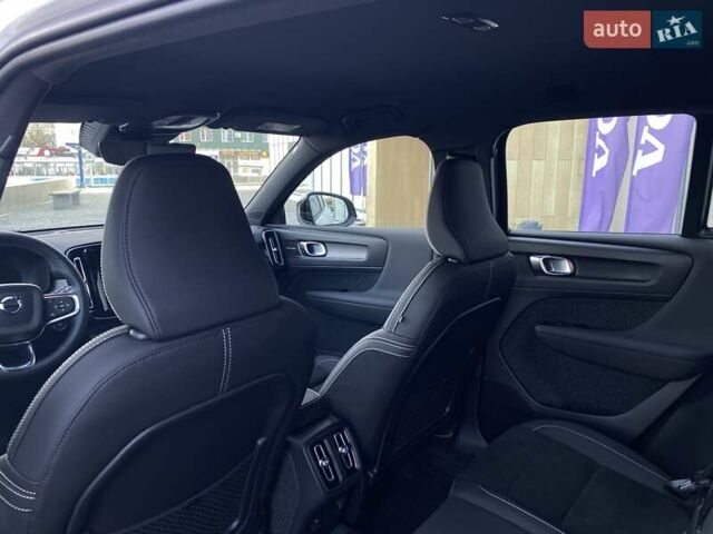 Білий Вольво XC40, об'ємом двигуна 1.97 л та пробігом 1 тис. км за 45788 $, фото 33 на Automoto.ua