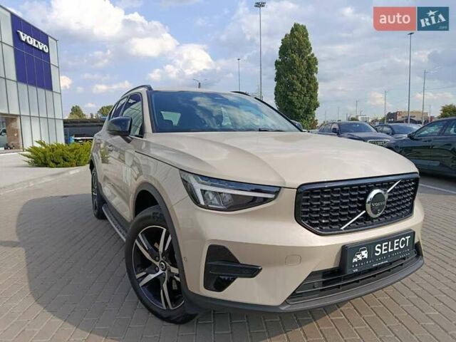 Бежевый Вольво XC40, объемом двигателя 1.97 л и пробегом 4 тыс. км за 45800 $, фото 4 на Automoto.ua