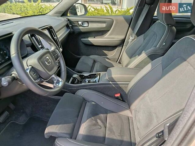 Бежевый Вольво XC40, объемом двигателя 1.97 л и пробегом 4 тыс. км за 45800 $, фото 14 на Automoto.ua