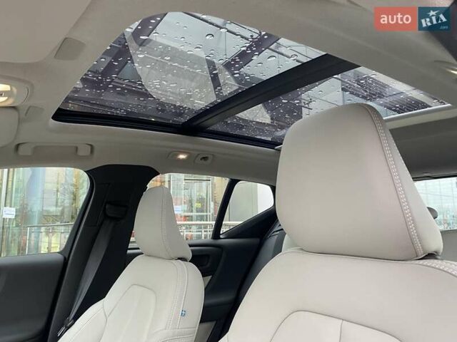 Бежевый Вольво XC40, объемом двигателя 1.97 л и пробегом 7 тыс. км за 46950 $, фото 28 на Automoto.ua