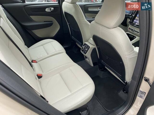 Бежевый Вольво XC40, объемом двигателя 1.97 л и пробегом 7 тыс. км за 46950 $, фото 17 на Automoto.ua