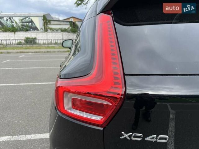 Черный Вольво XC40, объемом двигателя 1.97 л и пробегом 213 тыс. км за 21999 $, фото 10 на Automoto.ua