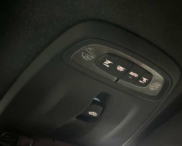 Черный Вольво XC40, объемом двигателя 1.97 л и пробегом 148 тыс. км за 23900 $, фото 60 на Automoto.ua