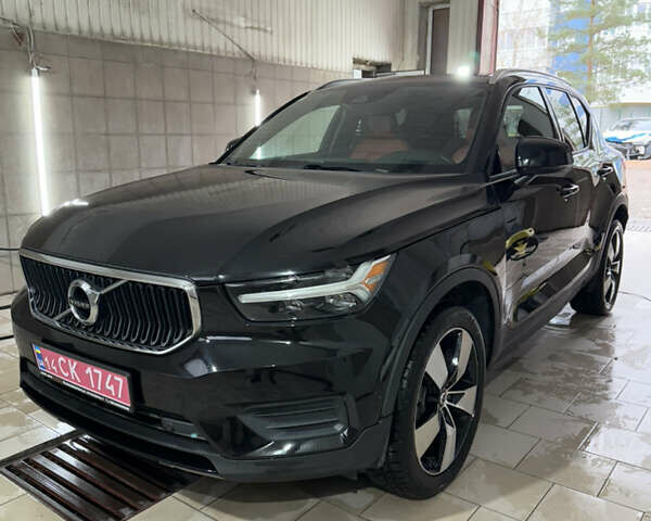 Черный Вольво XC40, объемом двигателя 2 л и пробегом 111 тыс. км за 22300 $, фото 3 на Automoto.ua
