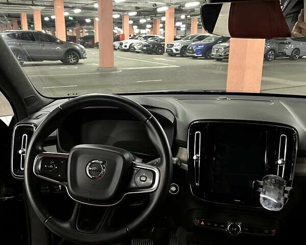 Черный Вольво XC40, объемом двигателя 1.97 л и пробегом 148 тыс. км за 23900 $, фото 54 на Automoto.ua