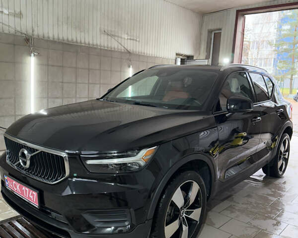 Черный Вольво XC40, объемом двигателя 2 л и пробегом 111 тыс. км за 22300 $, фото 10 на Automoto.ua