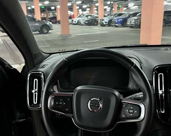 Черный Вольво XC40, объемом двигателя 1.97 л и пробегом 148 тыс. км за 23900 $, фото 61 на Automoto.ua
