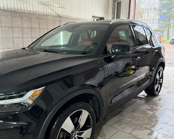 Черный Вольво XC40, объемом двигателя 2 л и пробегом 111 тыс. км за 22300 $, фото 9 на Automoto.ua