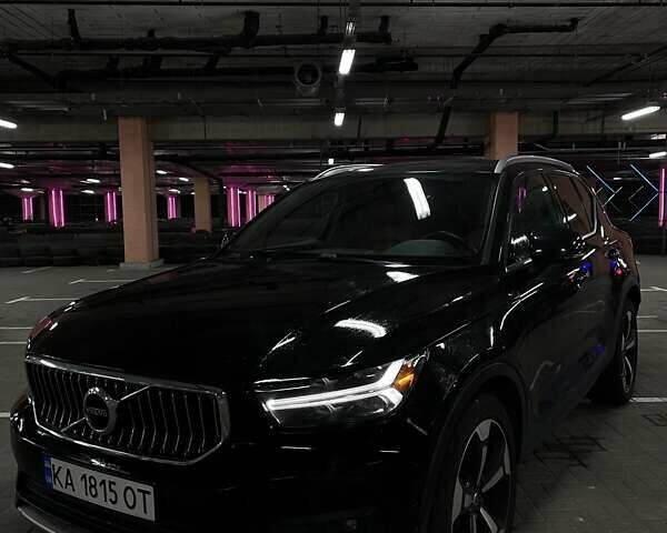 Черный Вольво XC40, объемом двигателя 1.97 л и пробегом 148 тыс. км за 23900 $, фото 2 на Automoto.ua